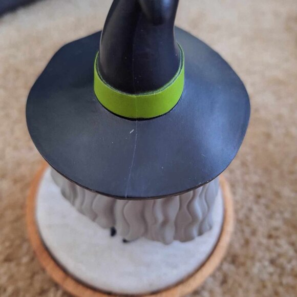 The Witch From Nightmare Before X-mas - Picture 2 of 3